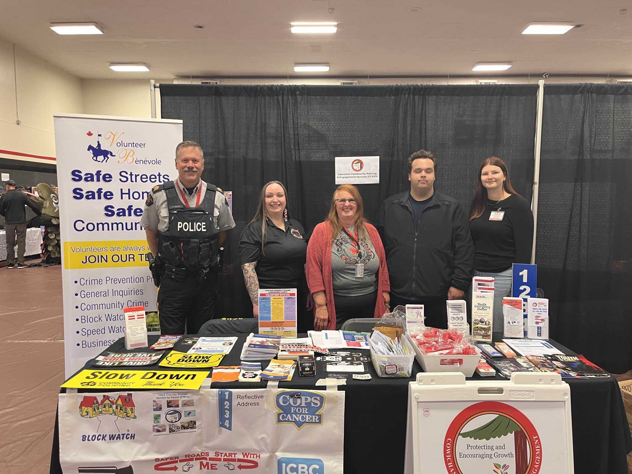 Ken, Vanessa, Sarah, Ethan, Aden booth